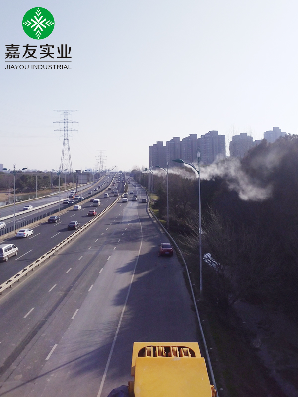 高架道路除塵項(xiàng)目驗(yàn)收——蘇州這里啟用路燈桿噴霧除塵系統(tǒng)